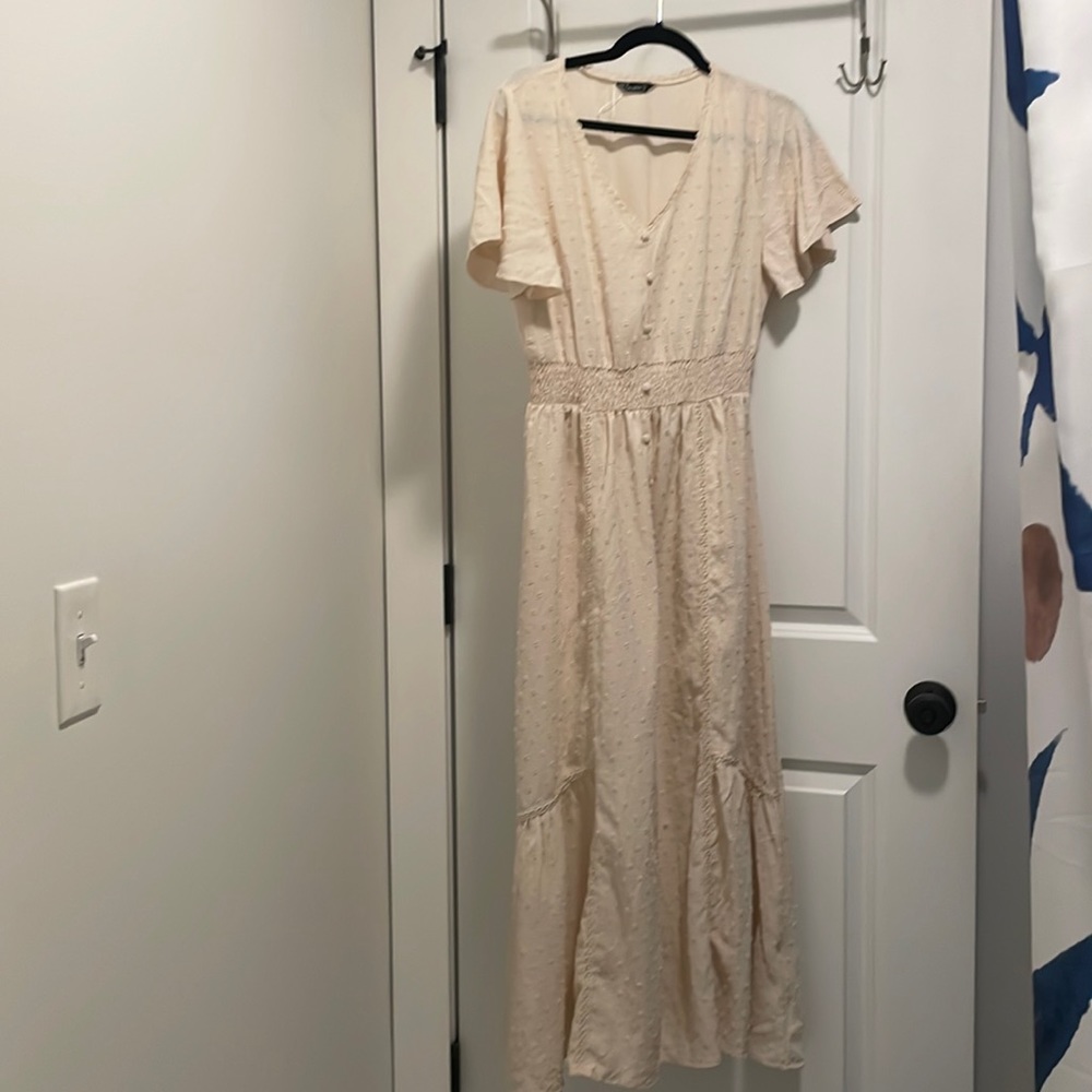 Simplee White Maxi Dress